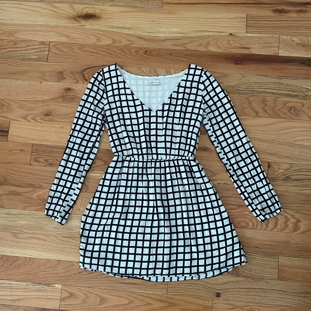 Abercrombie & Fitch Checkered Long Sleeve Dress